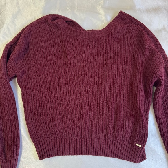 Maroon sweater - Picture 1 of 4